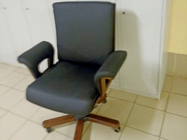 Кресло посетителя CADIS B